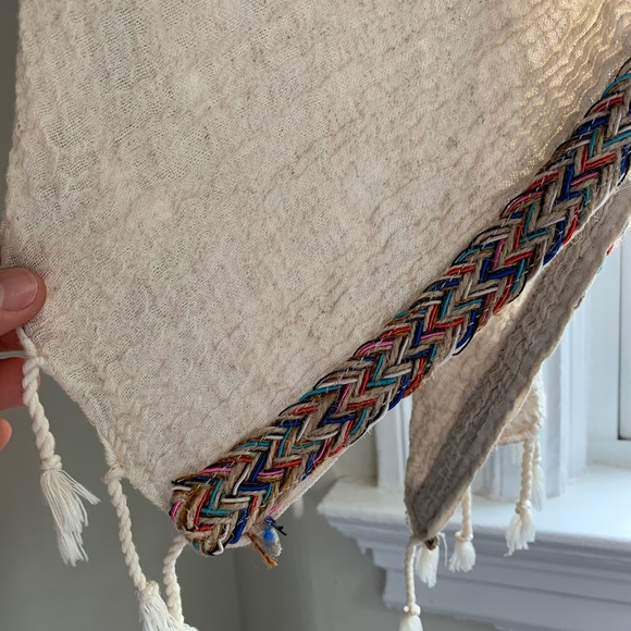 Beautiful Handmade throw~ - Picture 9 of 15